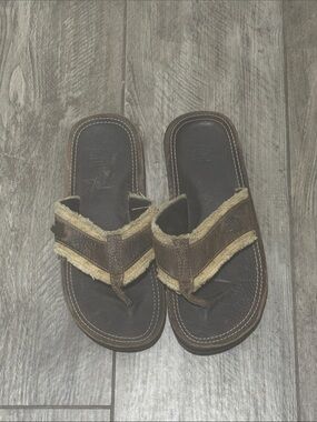Justin Brown Leather Flip Flop Sandals with Beige Trim